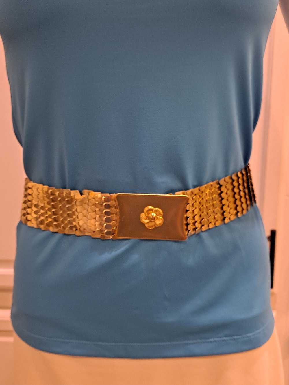Vintage 70s Gold Fish Scale Floral Buckle Stretch Belt Mod Bohemian